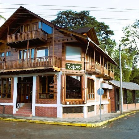 Hostal Zafiro Mindo Bagian luar foto