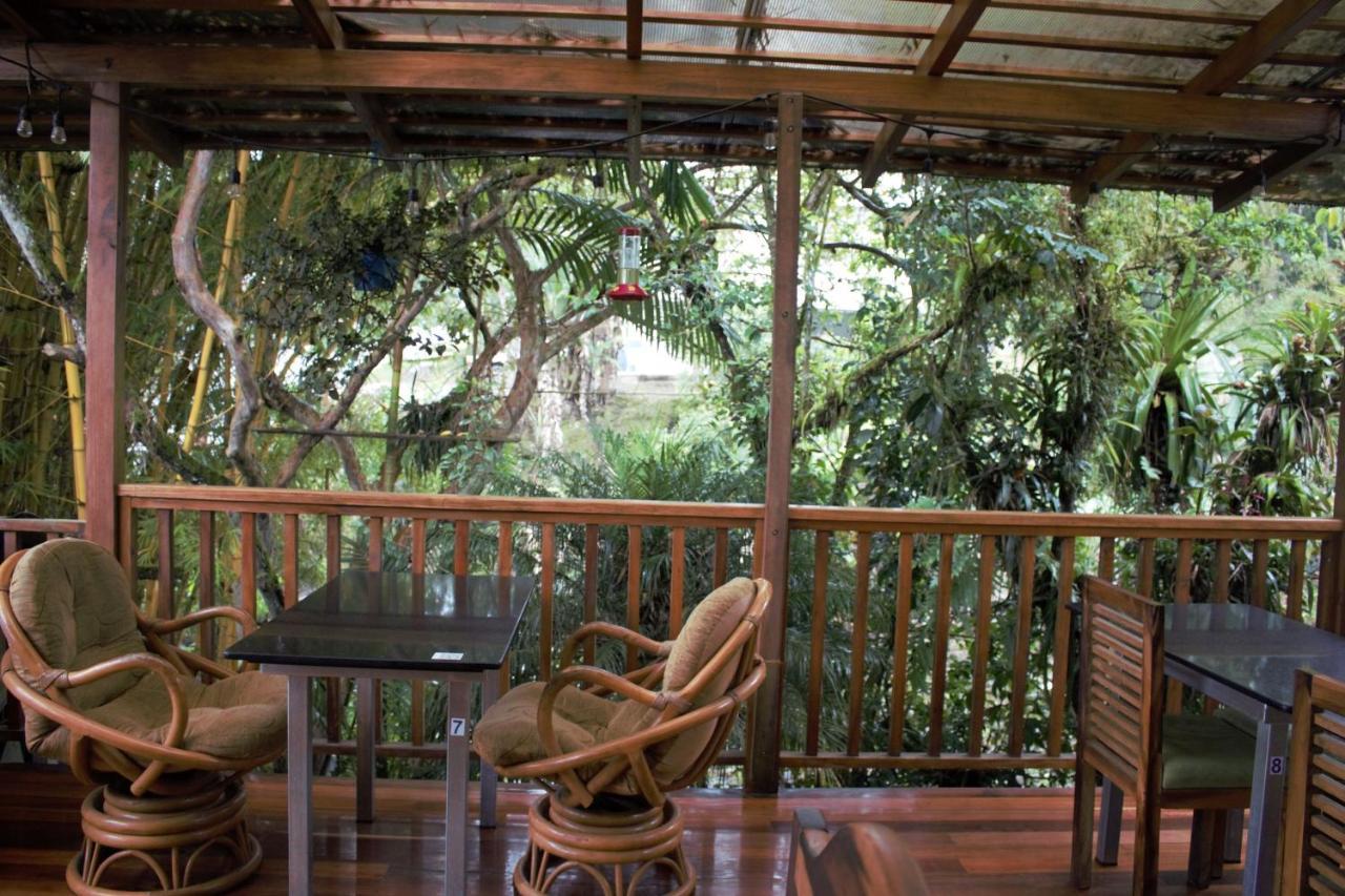 Hostal Zafiro Mindo Bagian luar foto