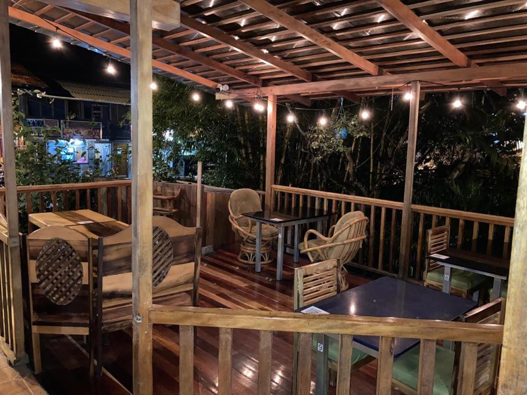Hostal Zafiro Mindo Bagian luar foto