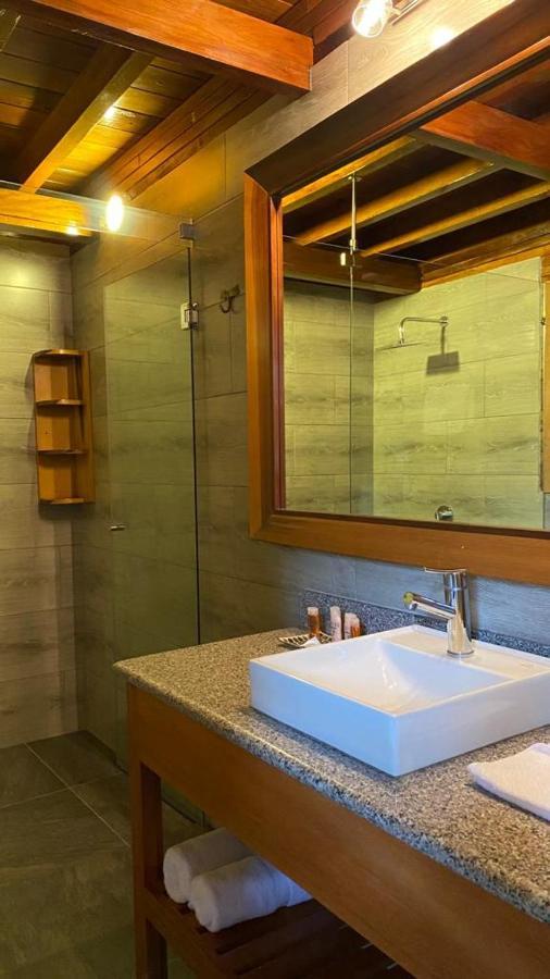 Hostal Zafiro Mindo Bagian luar foto