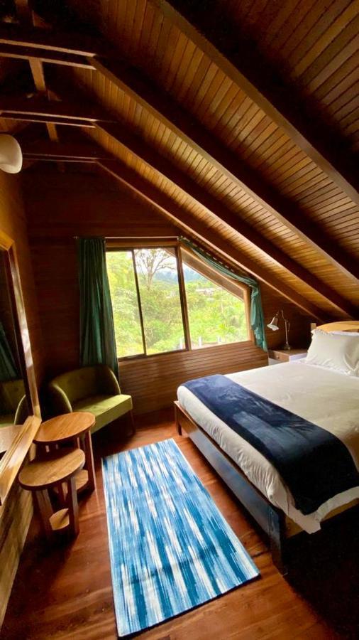 Hostal Zafiro Mindo Bagian luar foto