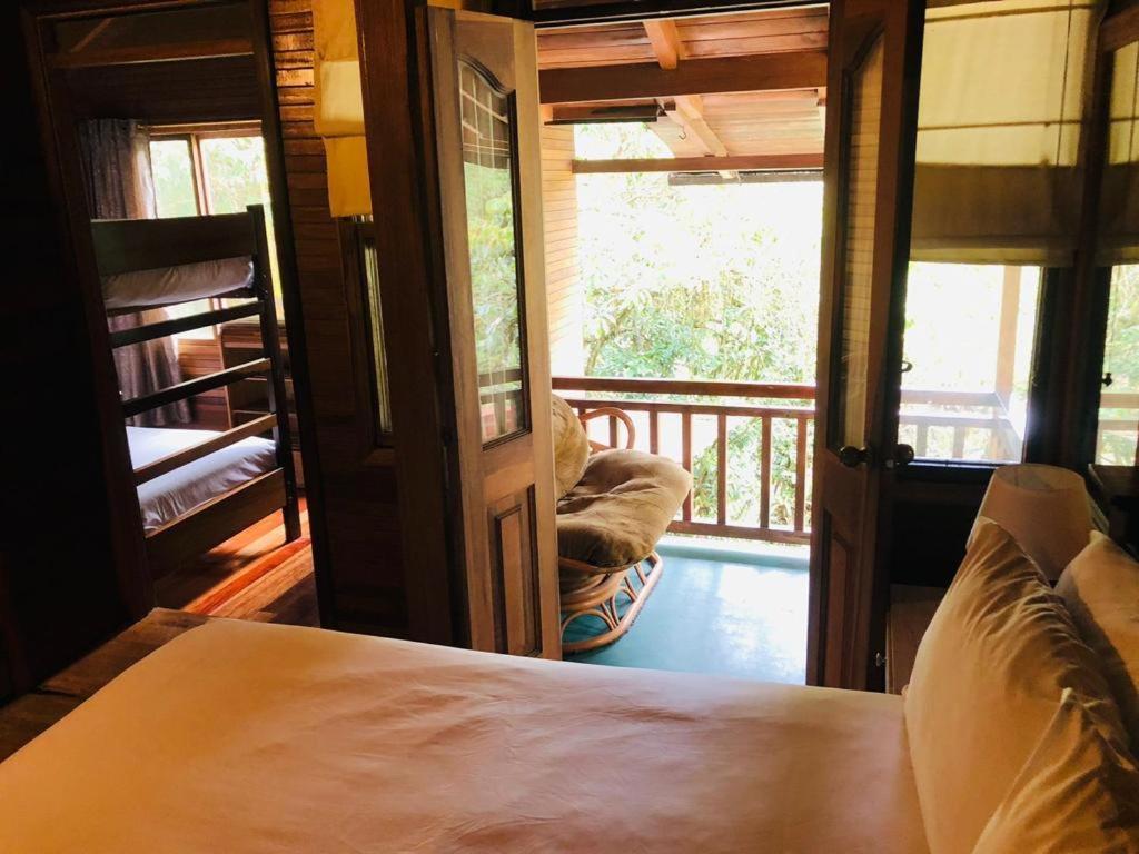 Hostal Zafiro Mindo Bagian luar foto